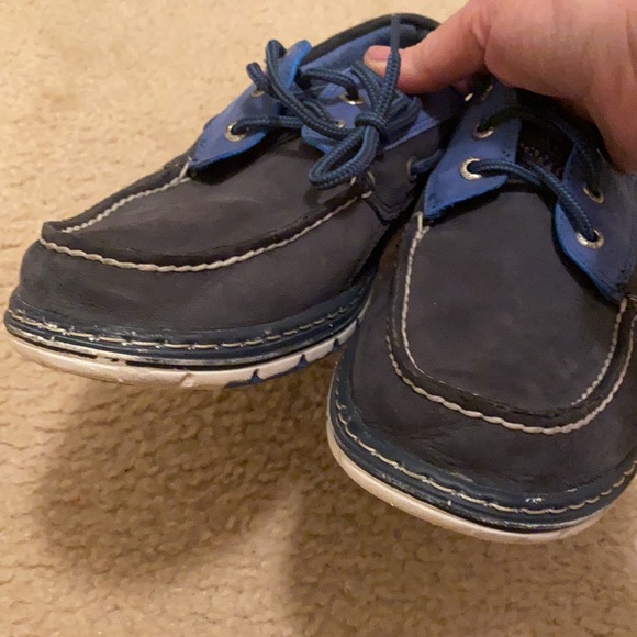 Blue Sperrys sz 11 - Picture 2 of 7
